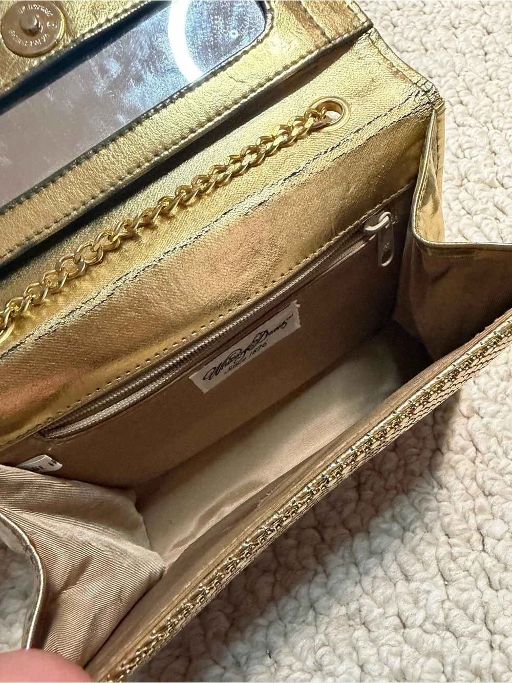 N/A elegant gold
